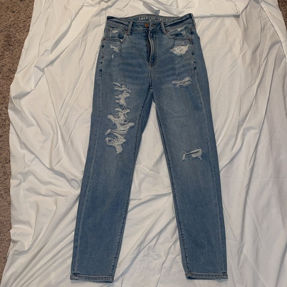 American Eagle | Mom Jean | Size 2 - Picture 2 of 6